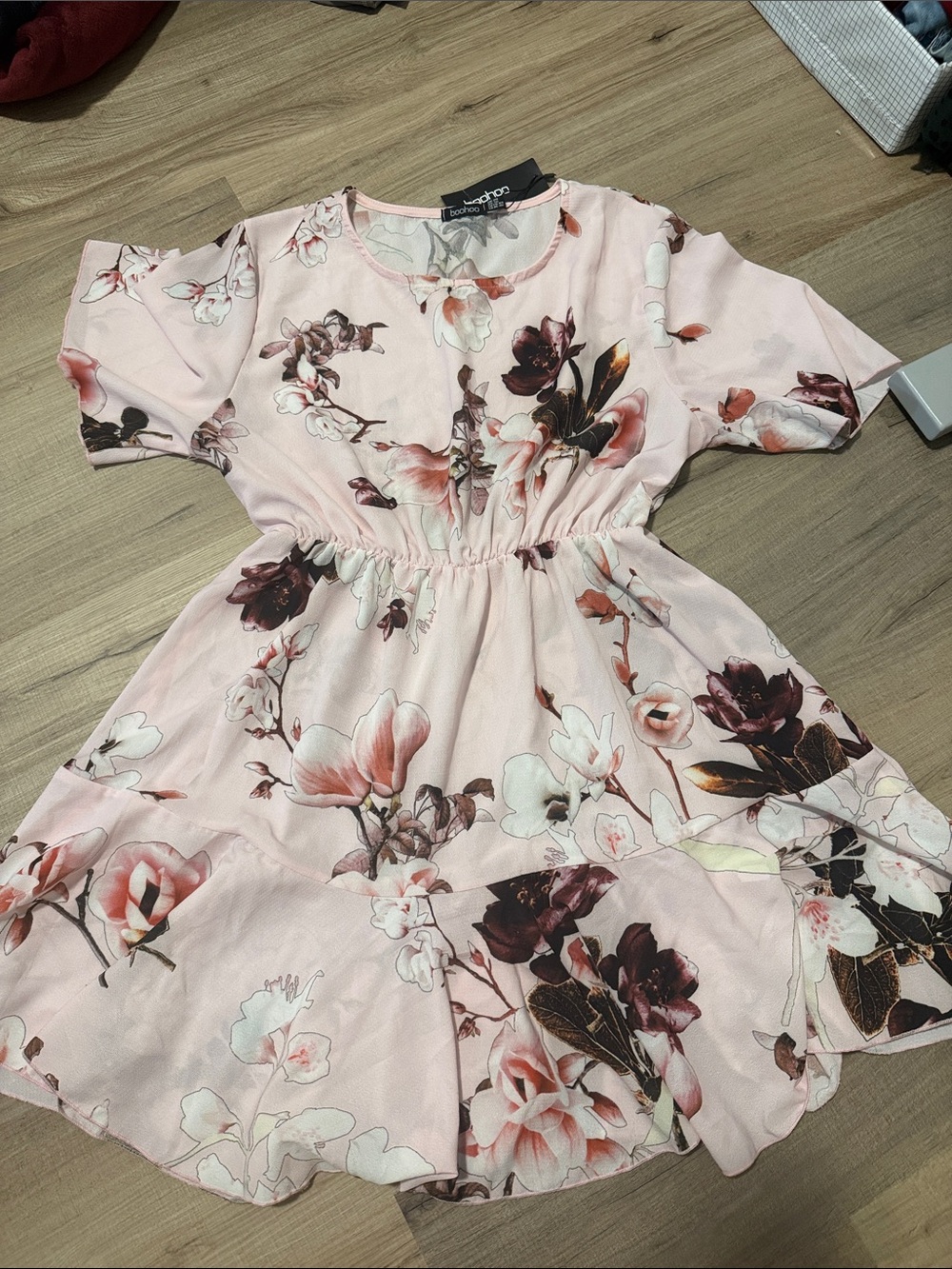 NWT Boohoo Blush Pink Floral Tiered Dress